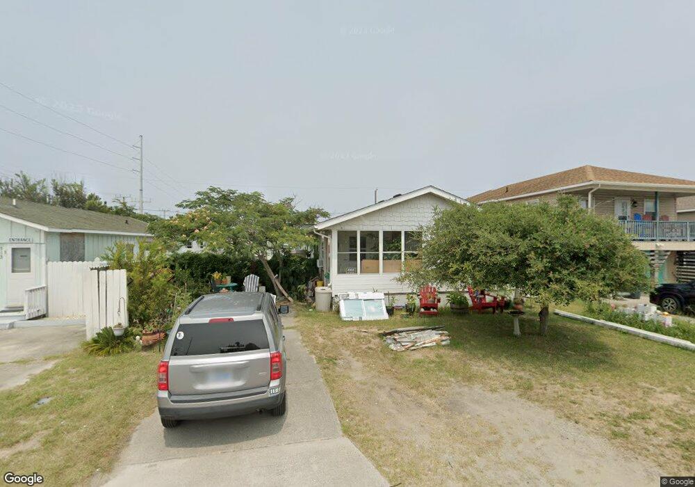 102 Goddard St, Kill Devil Hills, NC 27948 - photo 1