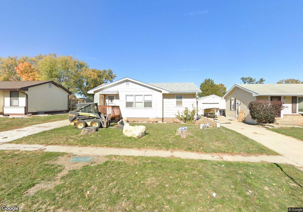 2014 N 4th Ave E, Newton, IA 50208 - photo 1