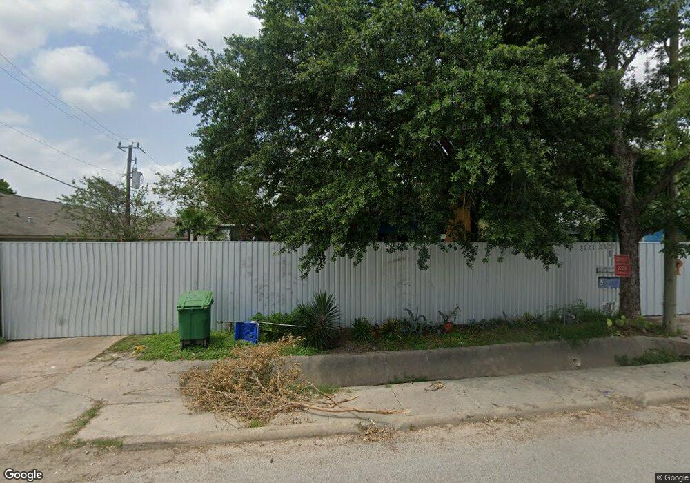 412 Thornton Rd, Houston, TX 77018 - photo 1