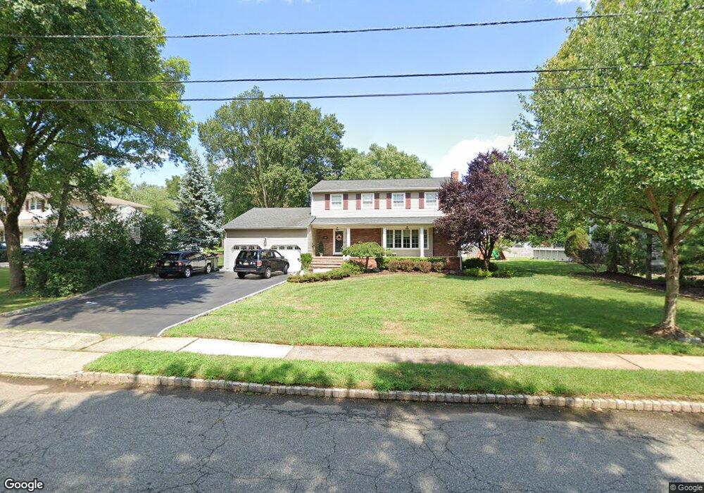 195 Hawthorne Dr, Clark, NJ 07066 - photo 1
