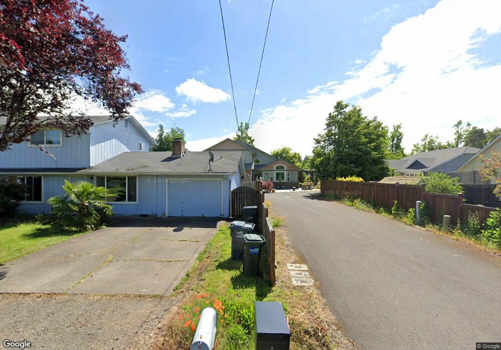 541 Honeysuckle Ln, Eugene, OR 97401 - photo 1