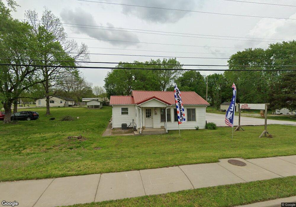 505 E Pennell St, Carl Junction, MO 64834 - photo 1