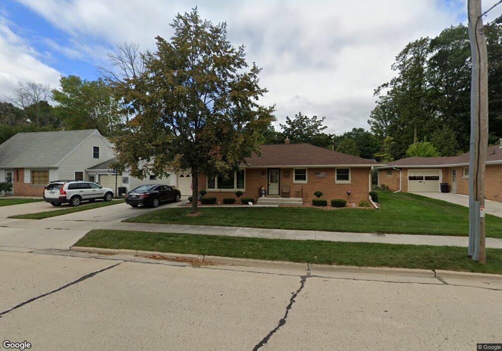 1408 N 21st St, Manitowoc, WI 54220 - photo 1