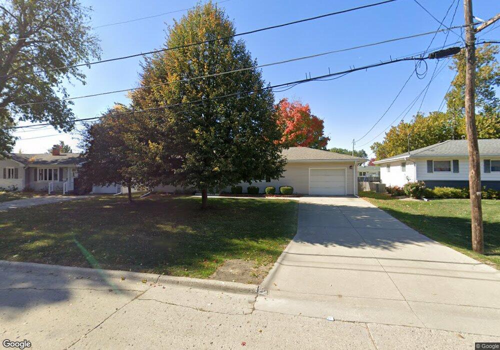 303 E 20th St N, Newton, IA 50208 - photo 1