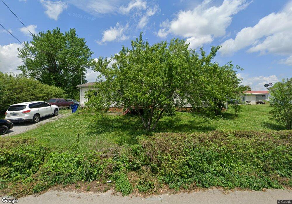 402 Quarry St, Shelbyville, TN 37160 - photo 1