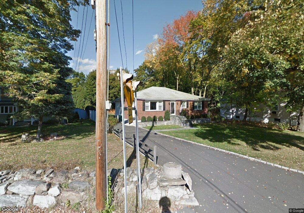 77 Toms Rd, Stamford, CT 06906 - photo 1