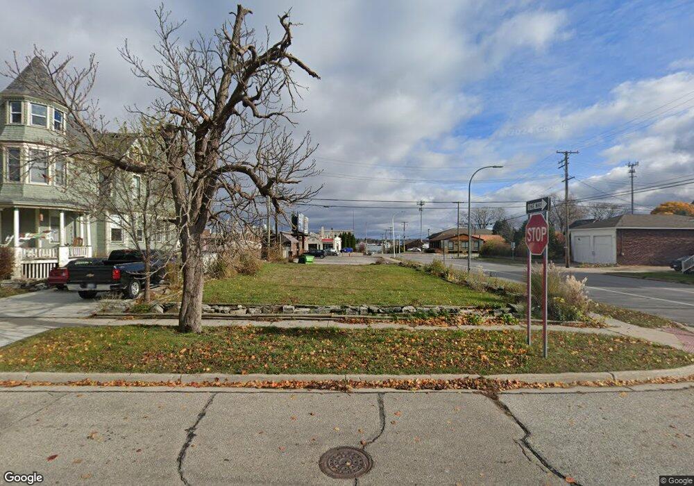 1524 6th St, Port Huron, MI 48060 - photo 1