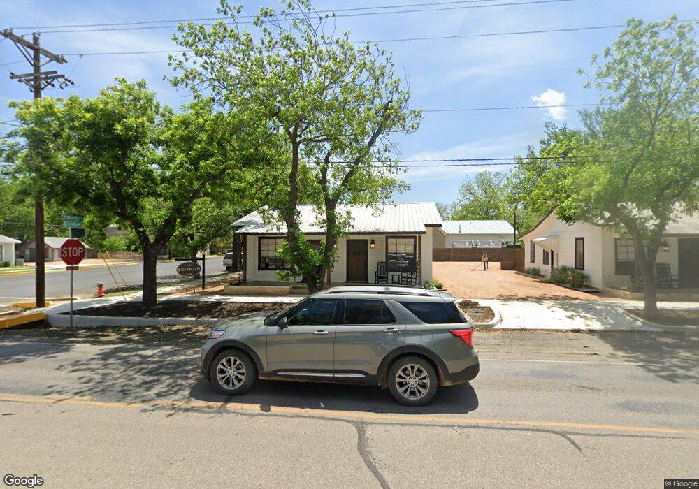 109 N Milam St, Fredericksburg, TX 78624 - photo 1