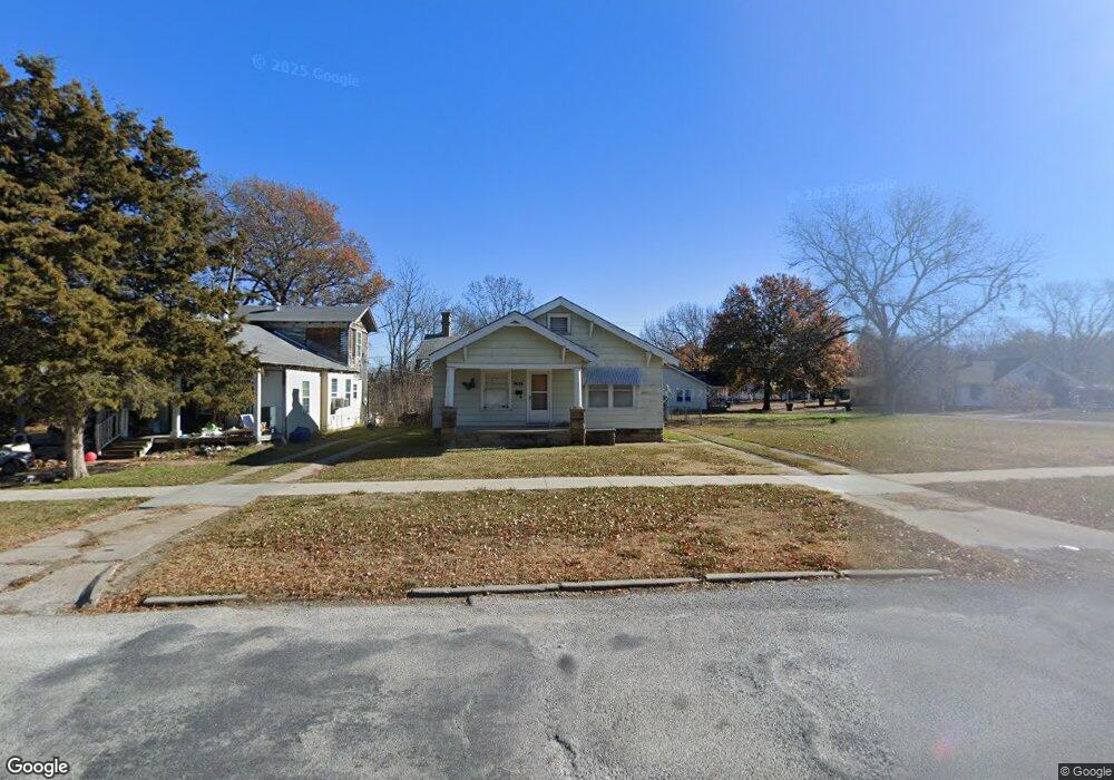 905 N Okmulgee Ave, Okmulgee, OK 74447 - photo 1