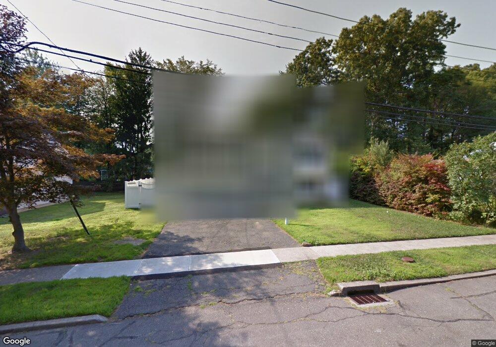 83 Robin Ln, Fairfield, CT 06824 - photo 1