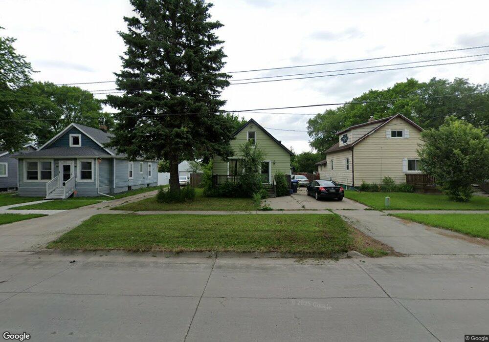 1813 5th Ave S, Fargo, ND 58103 - photo 1