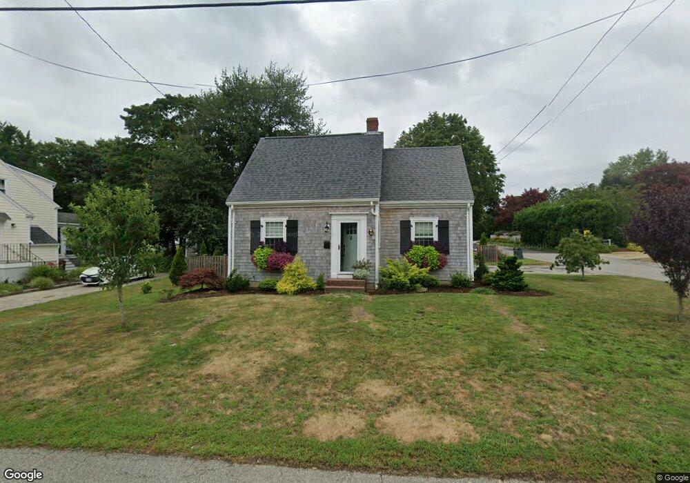 16 Bridge St, South Dartmouth, MA 02748 - photo 1