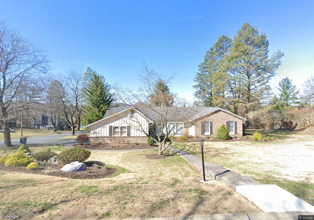 1432 Old Mill Rd, Reading, PA 19610 - photo 1