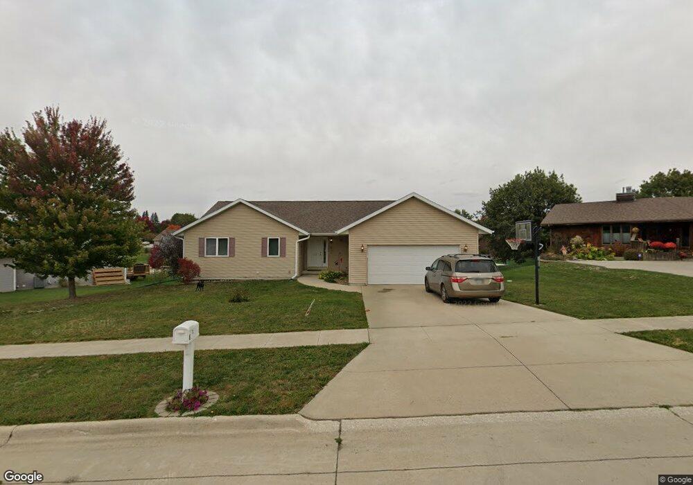 850 S 17th Ave W, Newton, IA 50208 - photo 1