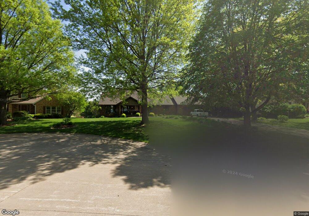 2117 New Castle Ct, Davenport, IA 52807 - photo 1