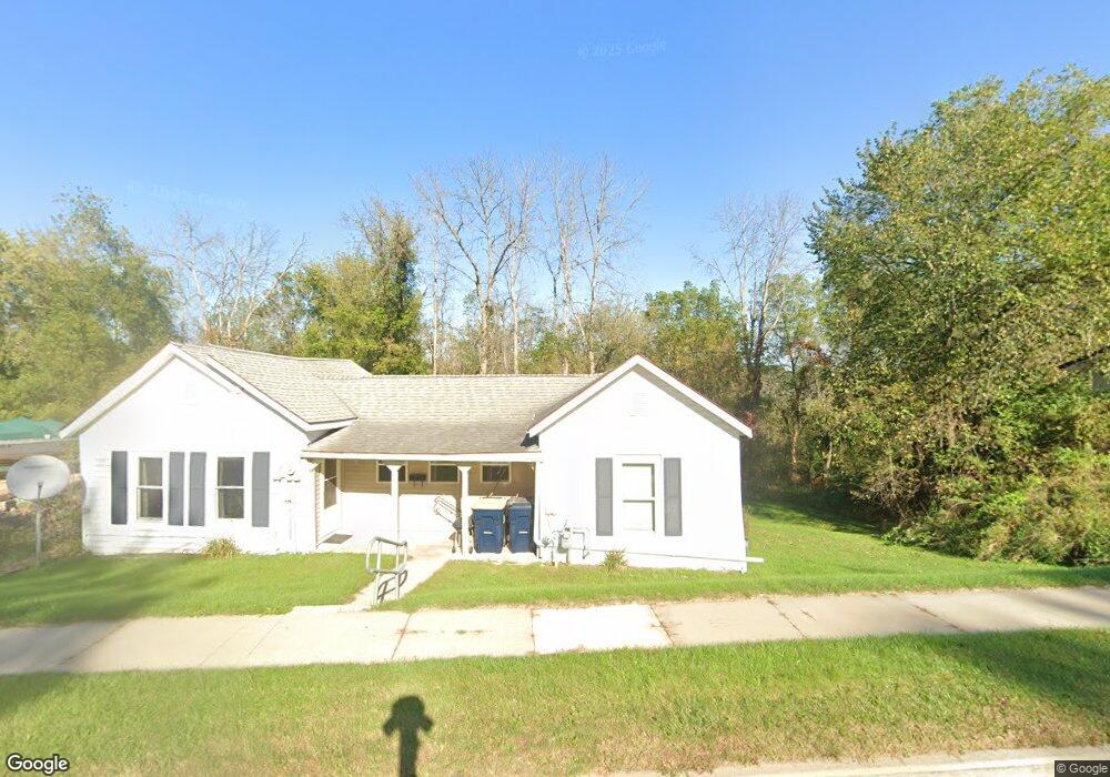 114 S Main St, Elroy, WI 53929 - photo 1