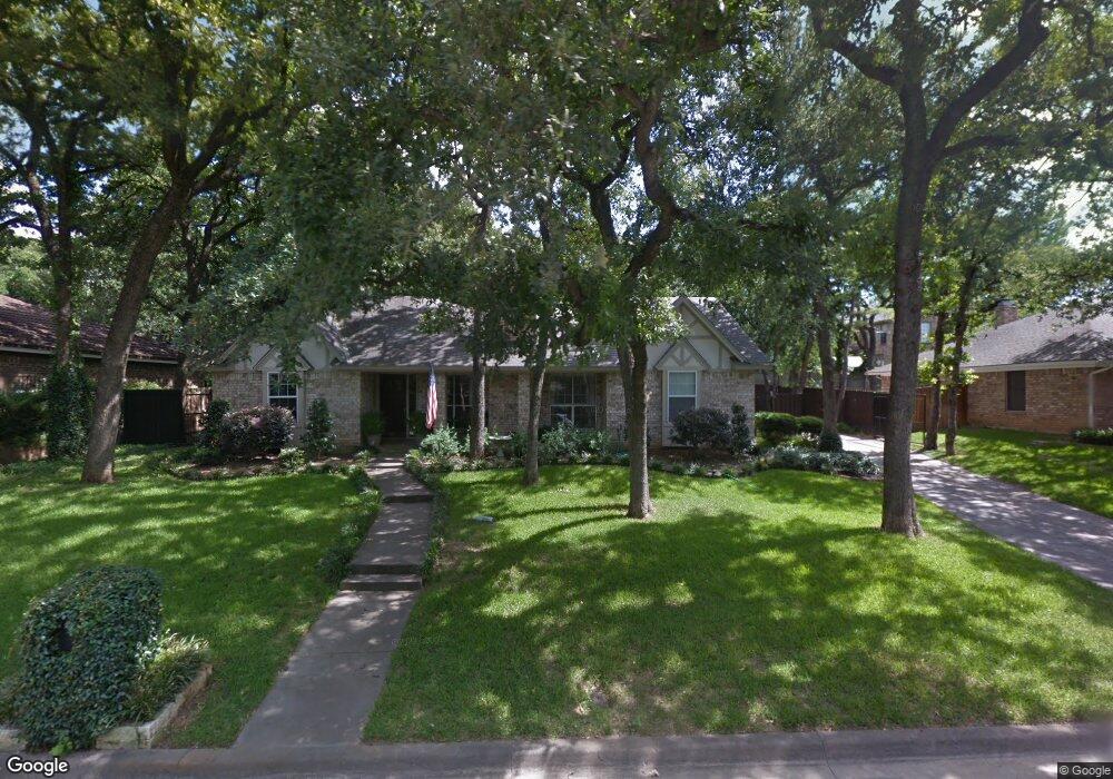 517 Stonehenge Dr, Hurst, TX 76054 - photo 1