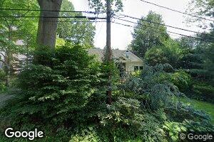 11 Edgewood Ave, Glen Head, NY 11545