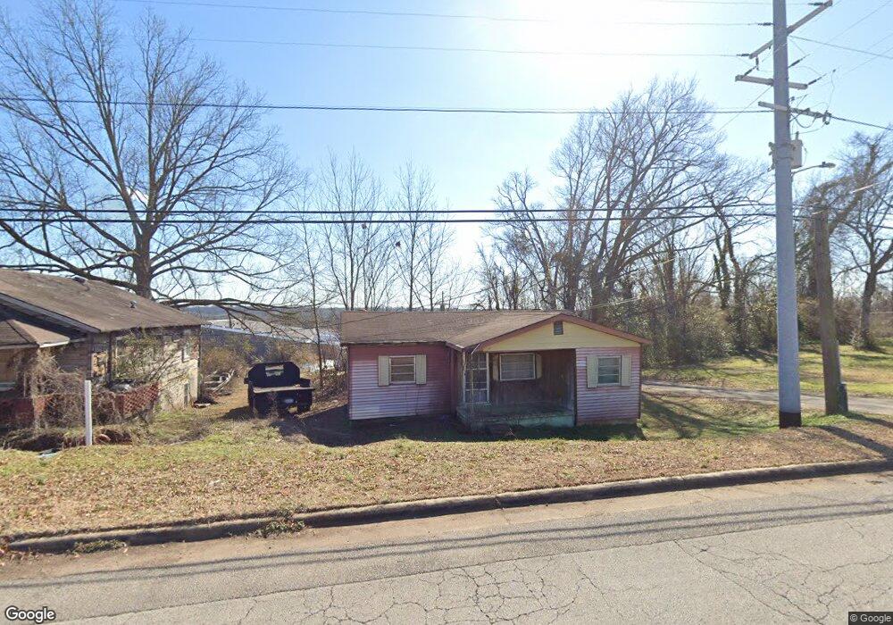 416 E Limestone St, Florence, AL 35630 - photo 1