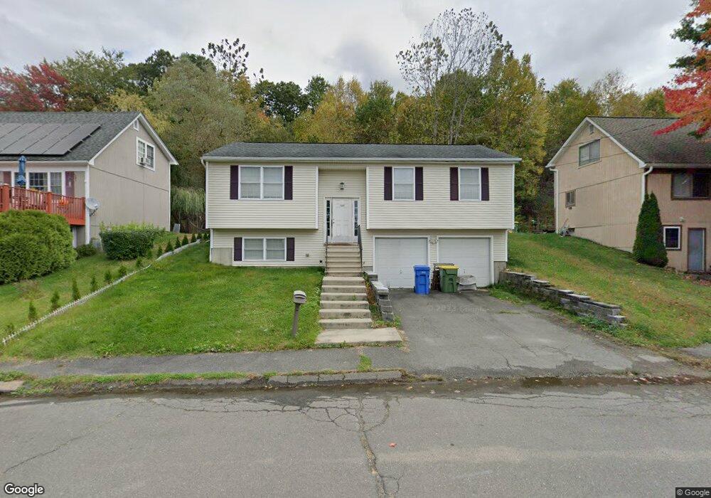 120 Kara Dr, Waterbury, CT 06704 - photo 1