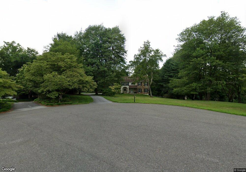 1305 Tomahawk Cir, Newtown Square, PA 19073 - photo 1