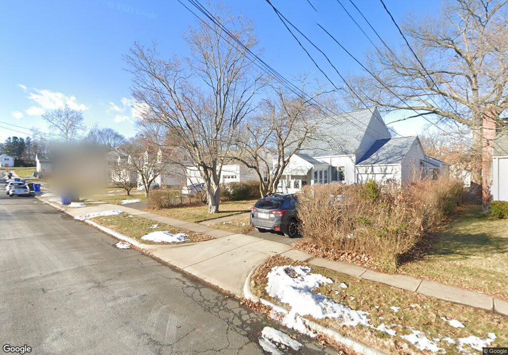 152 Edgemont Ave, West Hartford, CT 06110 - photo 1