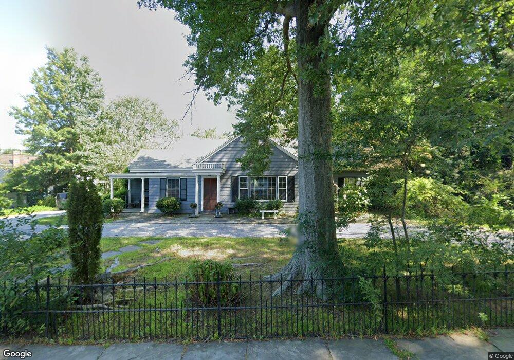 172 Center St, Southport, CT 06890 - photo 1