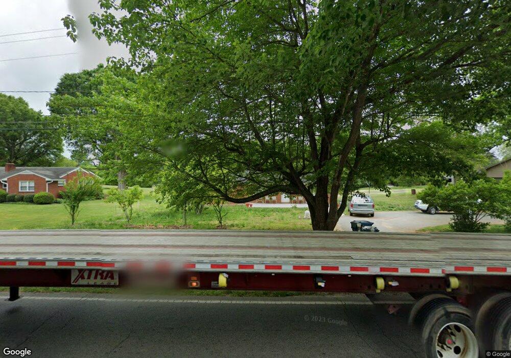 1520 E Fairfield Rd, High Point, NC 27263 - photo 1