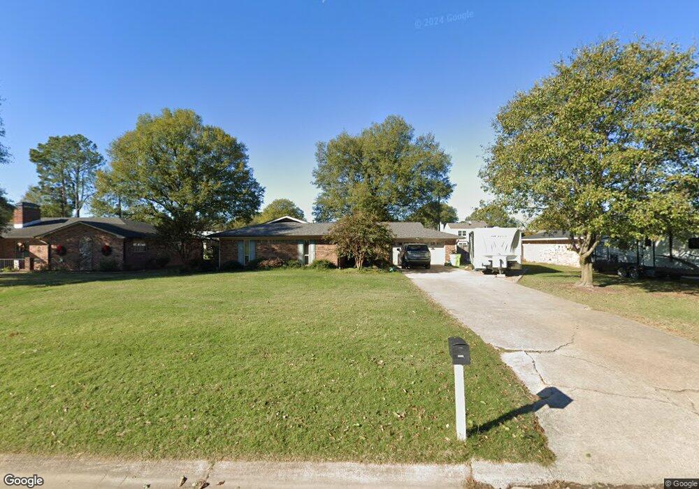 1908 S Oak St, Stuttgart, AR 72160 - photo 1