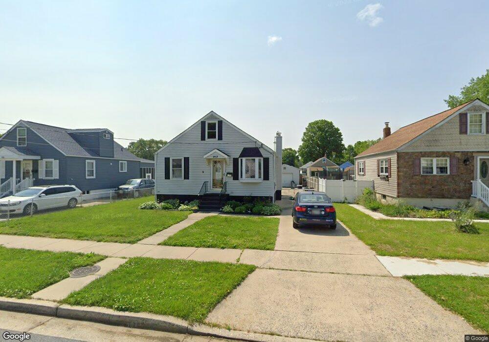 913 Martin Rd, Essex, MD 21221 - photo 1