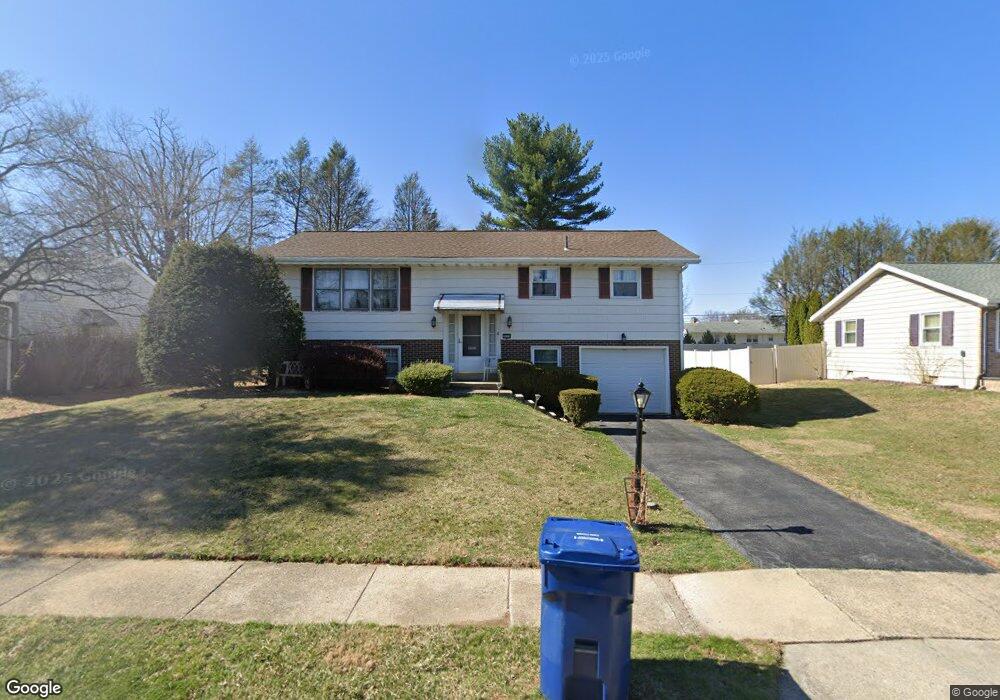 3019 Saint Albans Dr, Reading, PA 19608 - photo 1