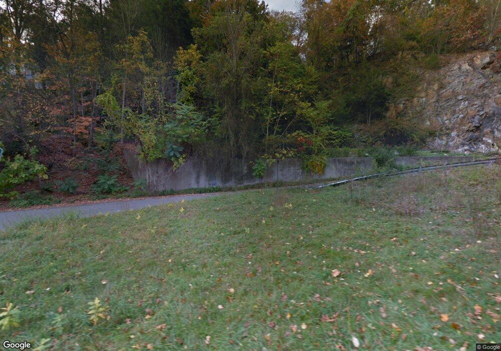 15 Hemlock Trail, Sandy Hook, CT 06482 - photo 1