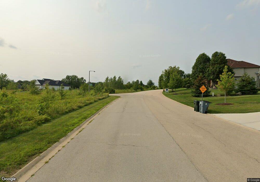 33 Henneberry Pkwy, Oswego, IL 60543 - photo 1