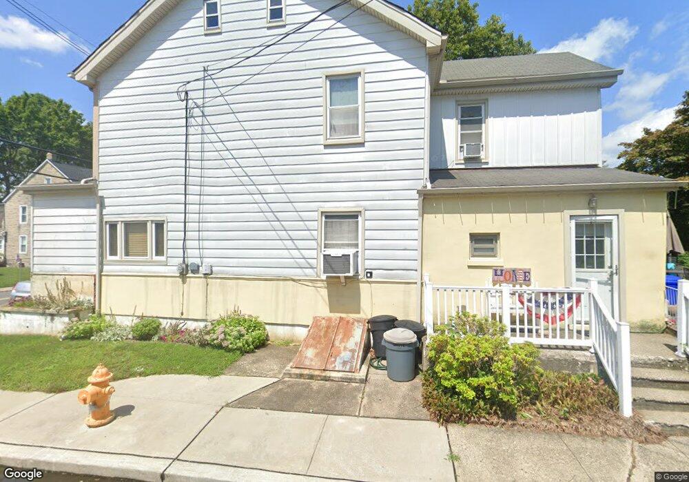 879 Columbus Ave, Phillipsburg, NJ 08865 - photo 1