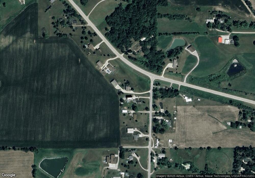 2505 W 32nd St N, Newton, IA 50208 - photo 1