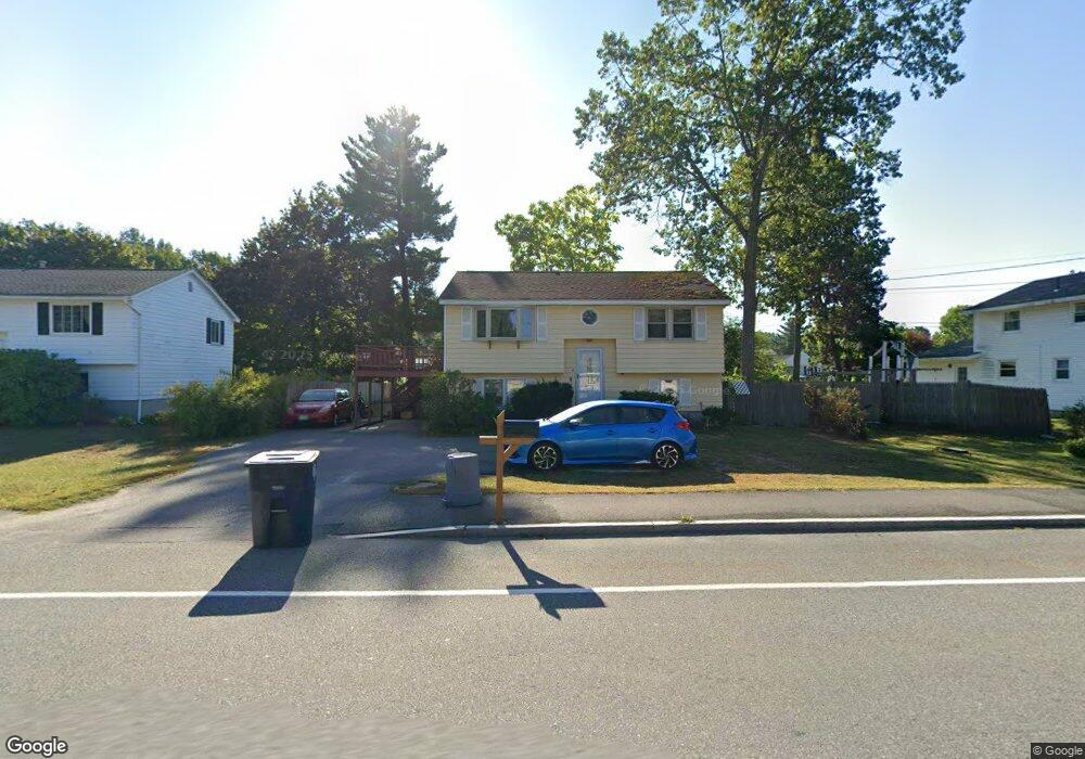 166 E Dunstable Rd, Nashua, NH 03062 - photo 1