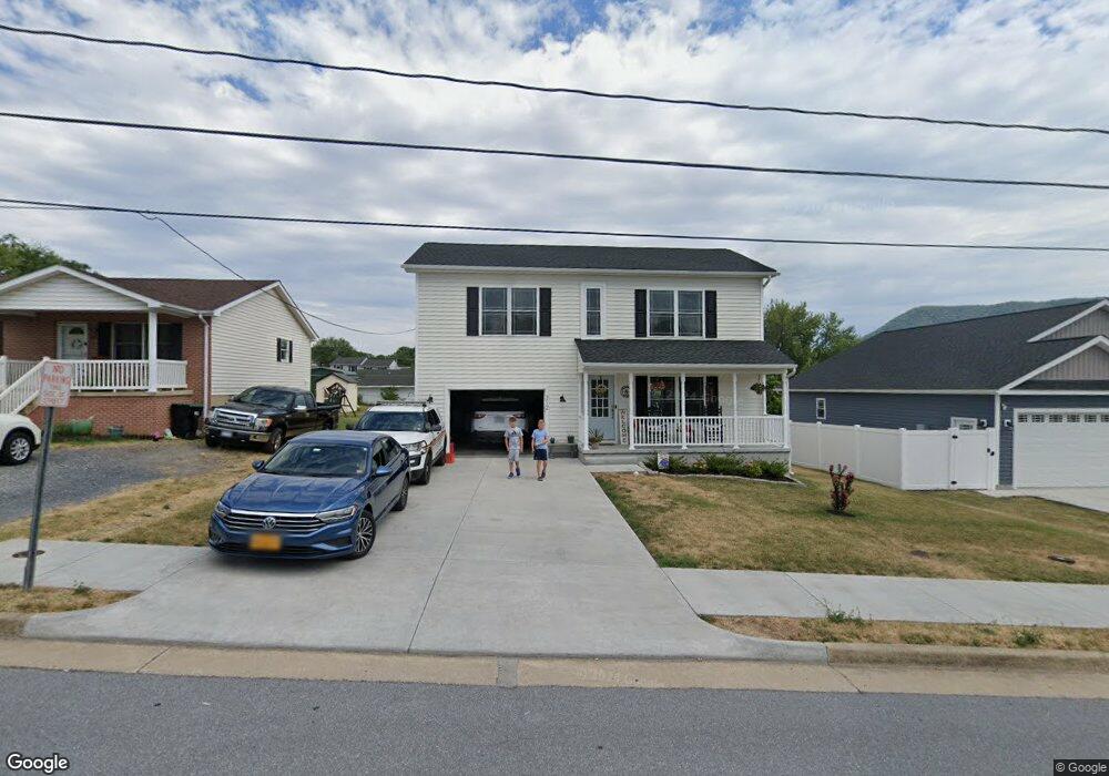 312 Stonewall St, Strasburg, VA 22657 - photo 1