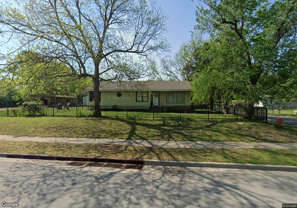 820 W Bryan Ave, Sapulpa, OK 74066 - photo 1