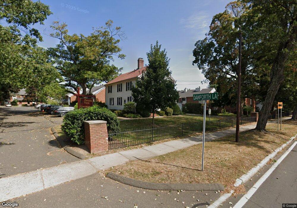 54 Danforth Ln, West Hartford, CT 06110 - photo 1