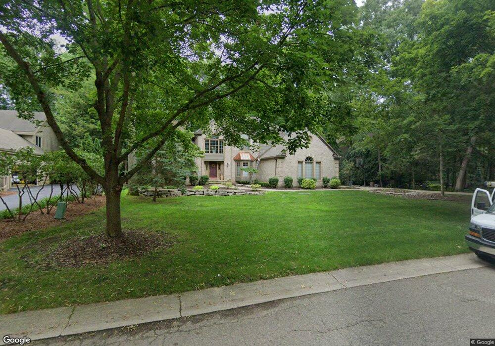 3575 Oakleaf Dr, West Bloomfield, MI 48324 - photo 1