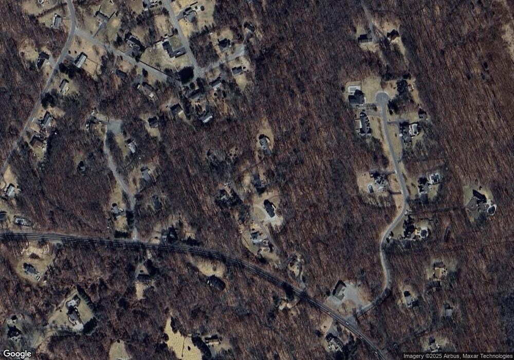 10 Checkerberry Ln, Sandy Hook, CT 06482 - photo 1