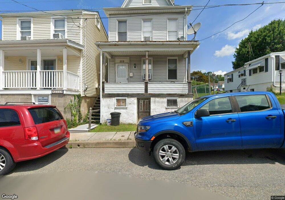 209 Brown St, Tamaqua, PA 18252 - photo 1