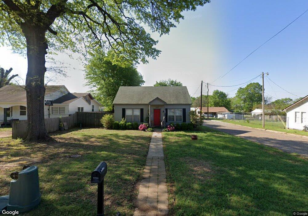 302 E 37th St, Texarkana, AR 71854 - photo 1