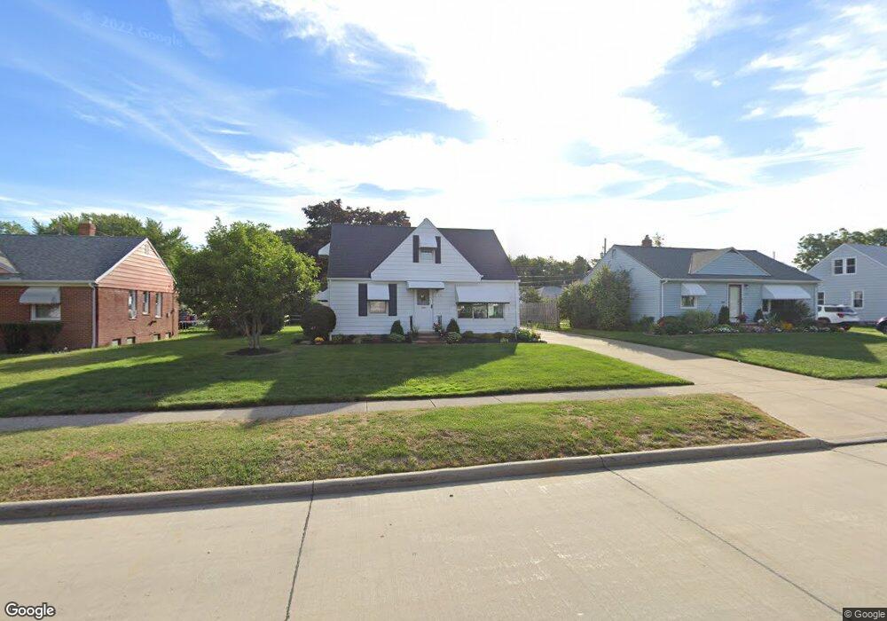 2149 E 290th St, Wickliffe, OH 44092 - photo 1