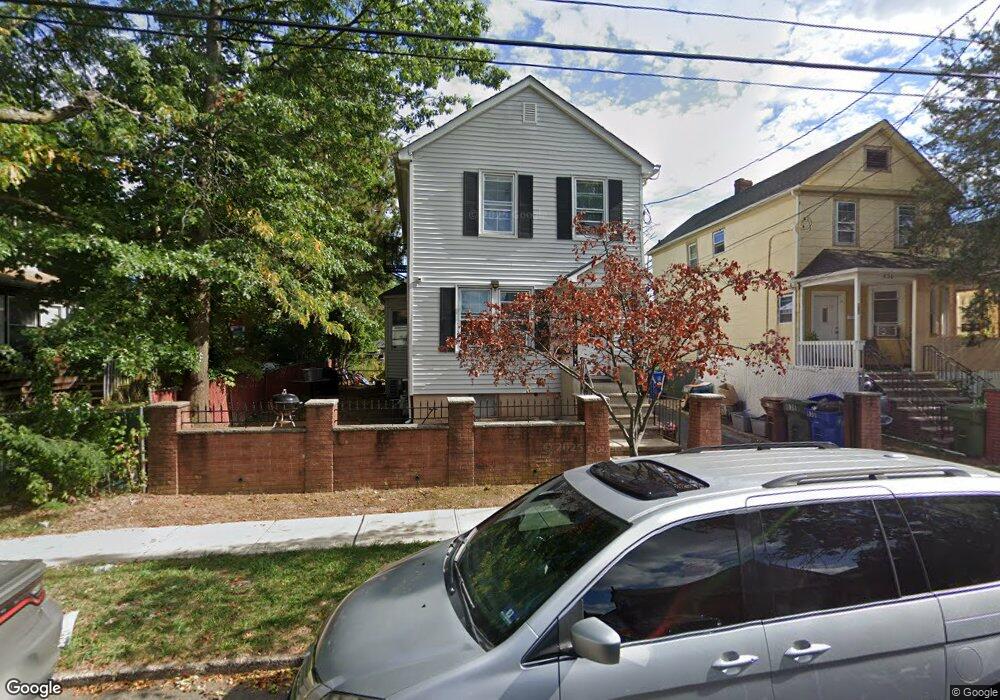 636 E Blancke St, Linden, NJ 07036 - photo 1