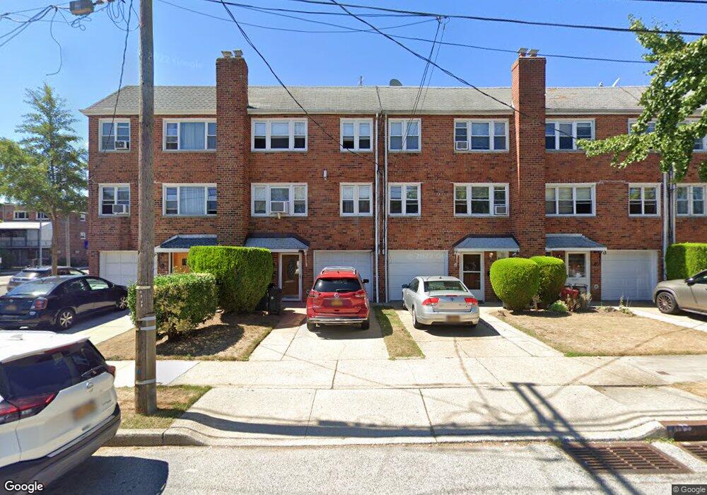 8358 265th St, Glen Oaks, NY 11004 - photo 1