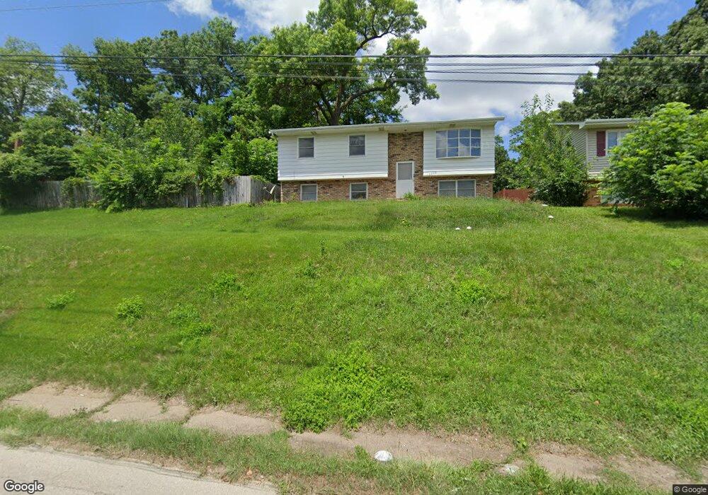 2208 Telegraph Rd, Davenport, IL 52804 - photo 1