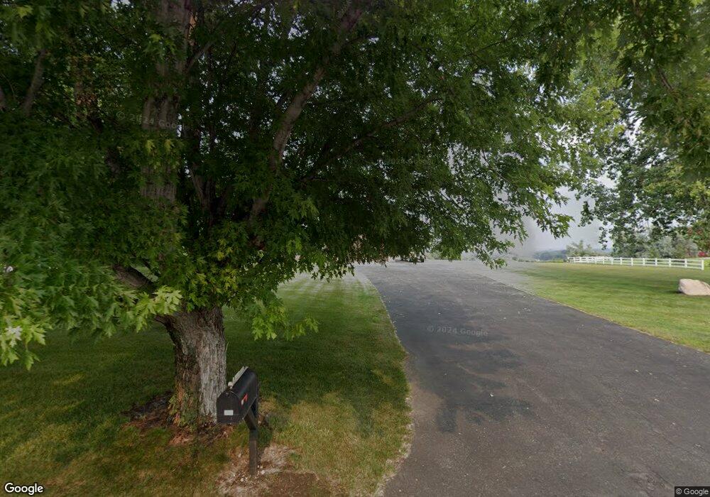 911 9th Ave SW, Jamestown, ND 58401 - photo 1