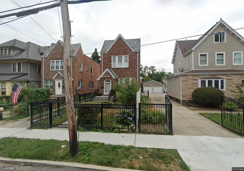 8840 198th St, Hollis, NY 11423 - photo 1