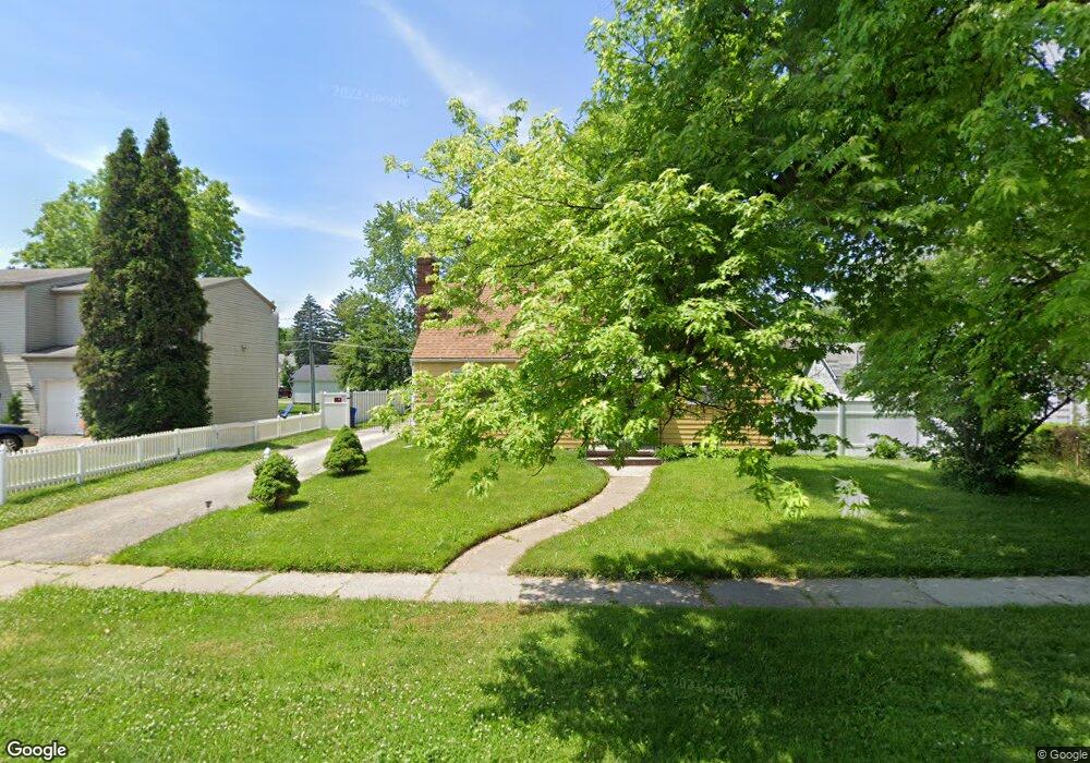 1111 Searles Rd, Toledo, OH 43607 - photo 1